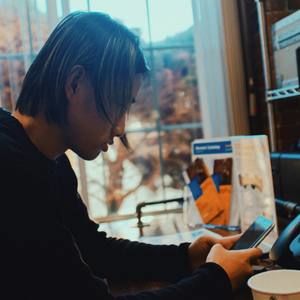 Meet your Posher, Leo